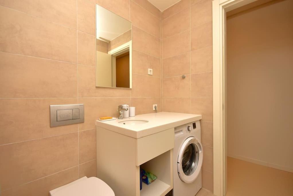 Brand New ! Seaside Apt With Poolview & Parking Будва Экстерьер фото
