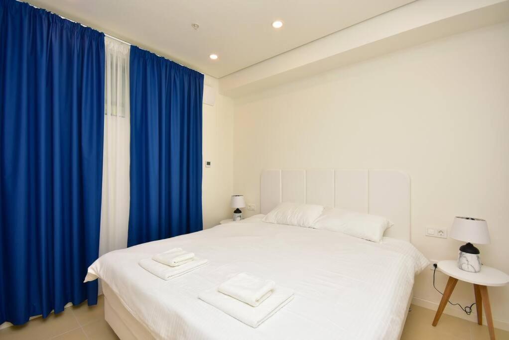 Brand New ! Seaside Apt With Poolview & Parking Будва Экстерьер фото